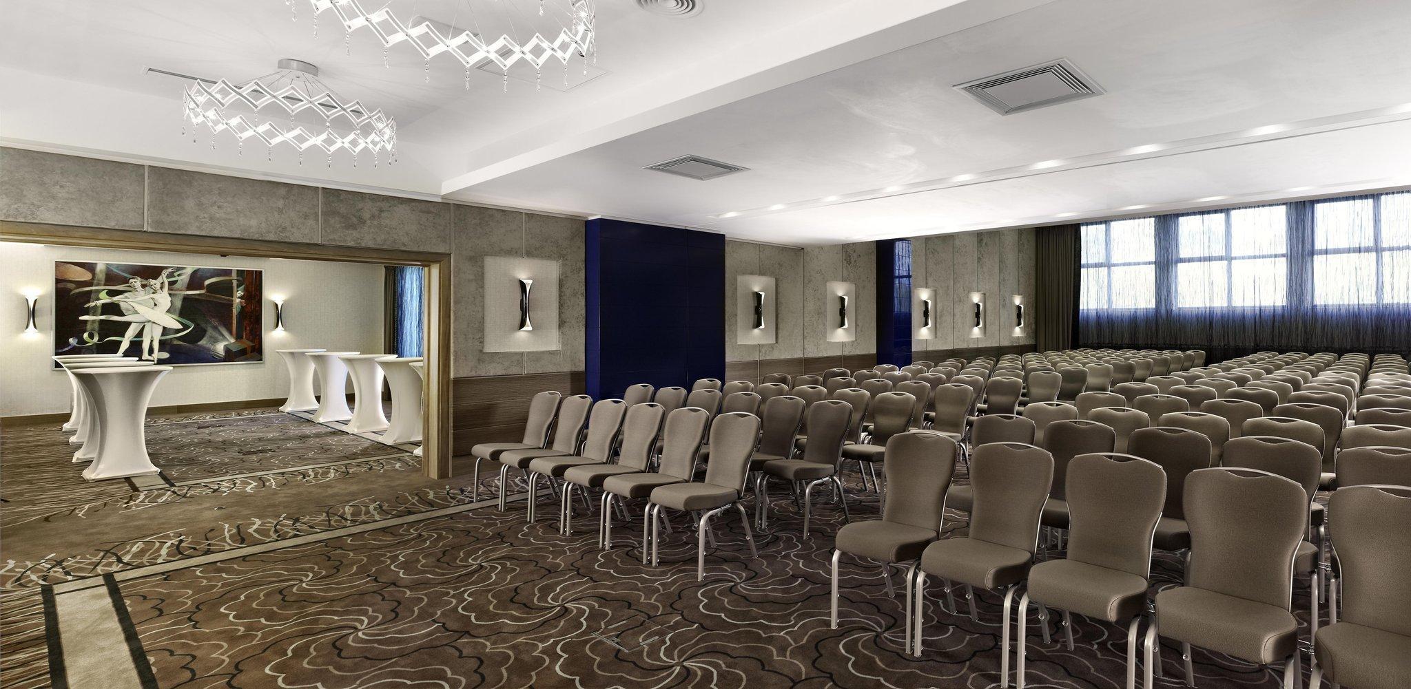 Doubletree By Hilton Oradea Hotel Perniagaan gambar
