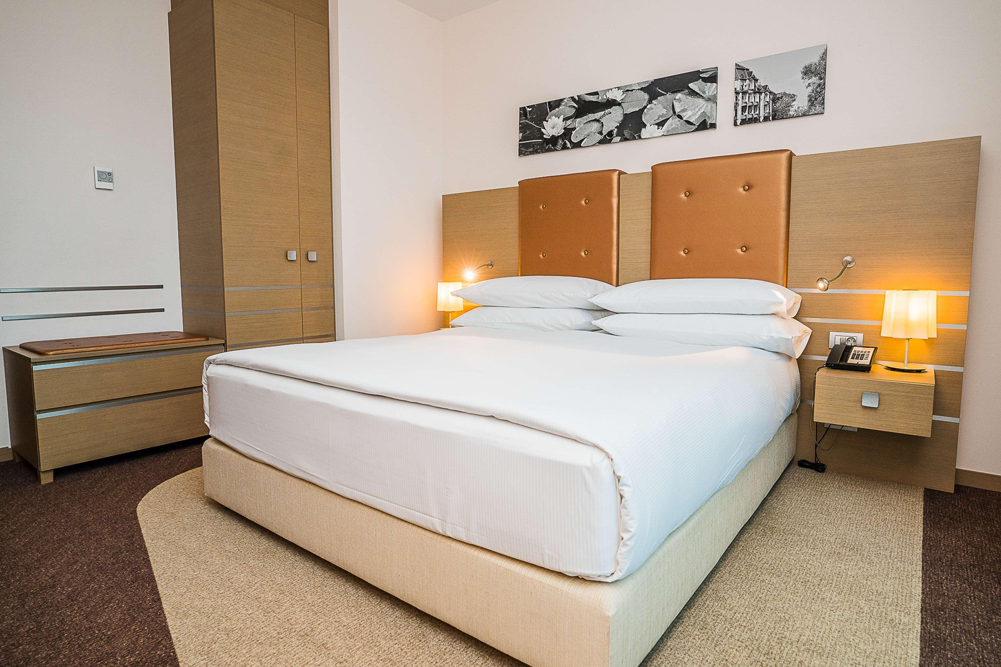 Doubletree By Hilton Oradea Hotel Luaran gambar