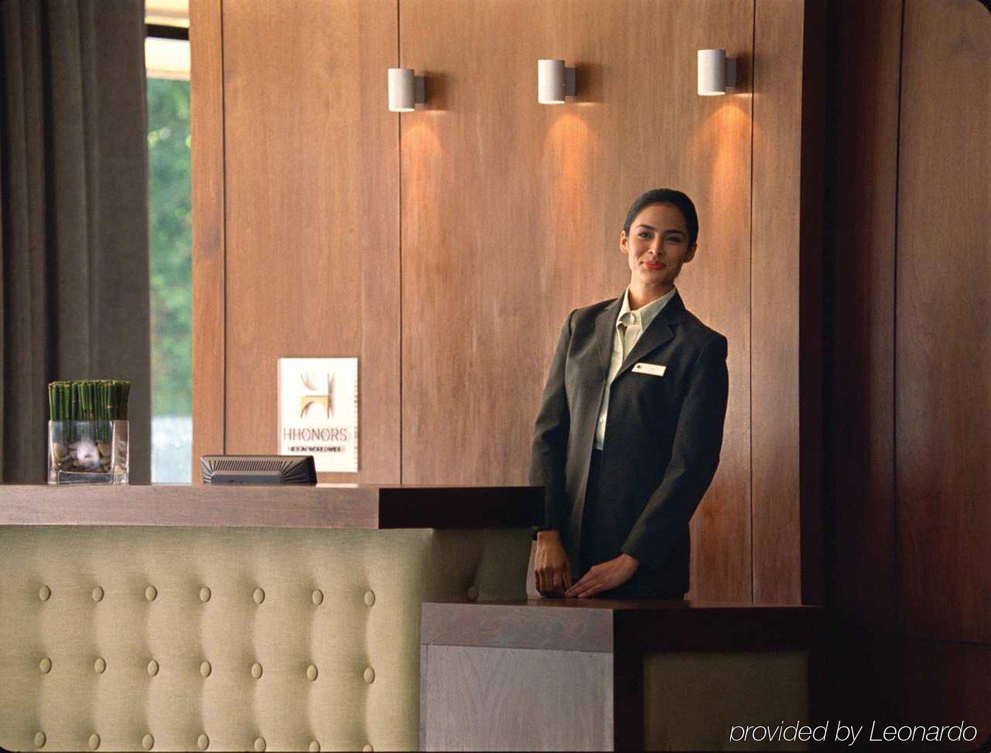 Doubletree By Hilton Oradea Hotel Dalaman gambar